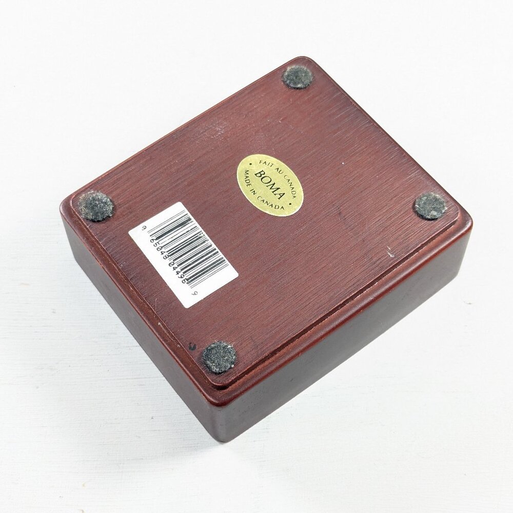 BOMA Canada Frog Boxby Keith Tait, First Nations Totem trinket box - Picture 9 of 14
